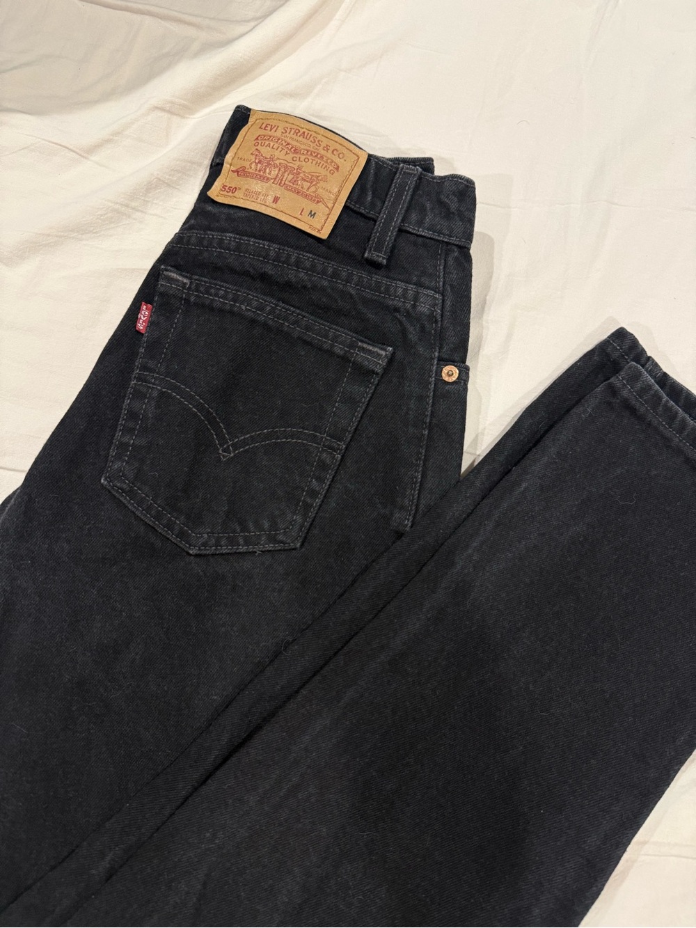 Levis 550 black jeans